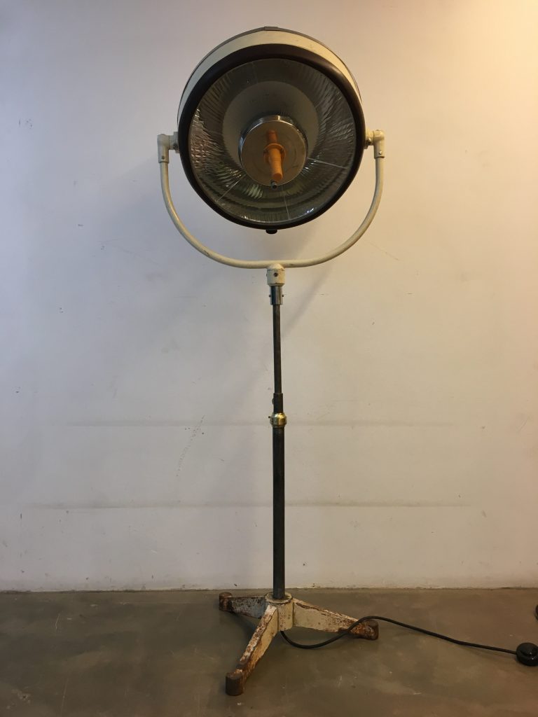 Candeeiro Monumental Surgical Lamp 2