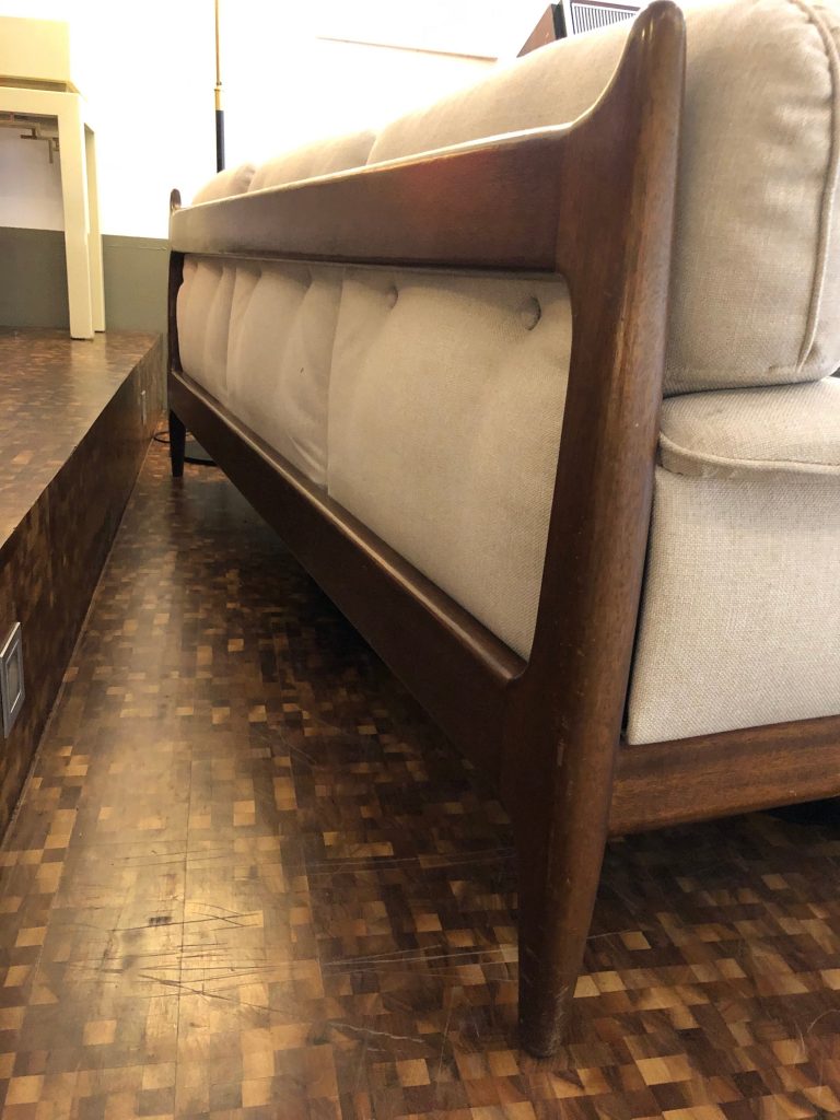 Sofá 1960s Brazilian Sofa, New Upholstery in the Style of Percival Lafer 6 Sofá 1960s Brazilian Sofa, New Upholstery in the Style of Percival Lafer 6